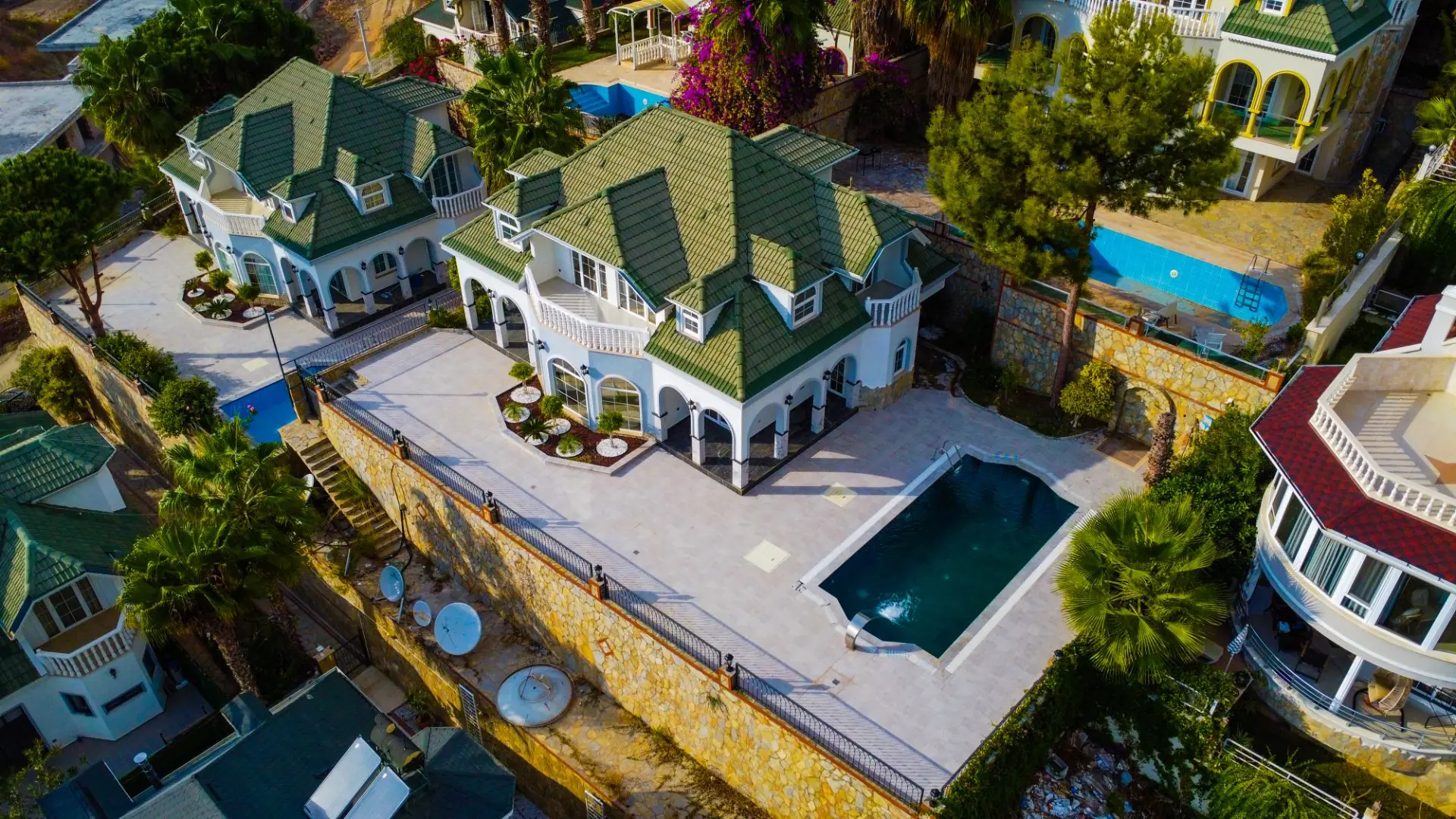 VILLAS IN TEPE ALANYA