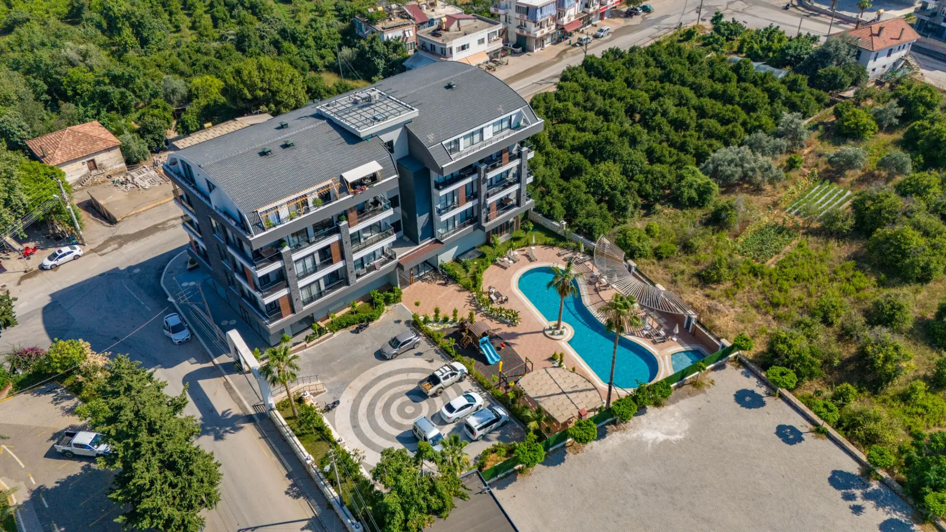 BOUTIQUE COMPLEX 3 KM FROM THE SEA IN OBA AREA