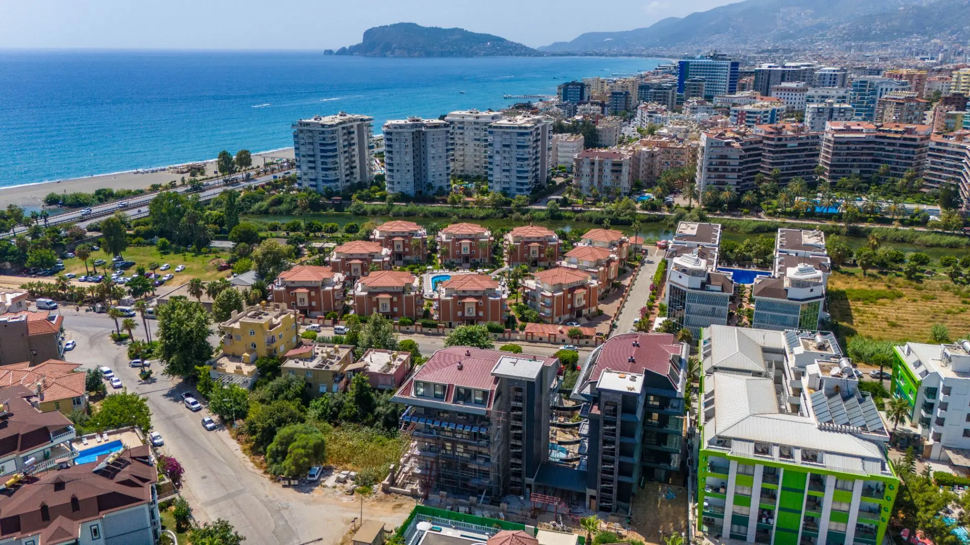 LUXURY RESIDENTIAL COMPLEX WITH THE UNIQUE FEATURES OF A 5* HOTEL