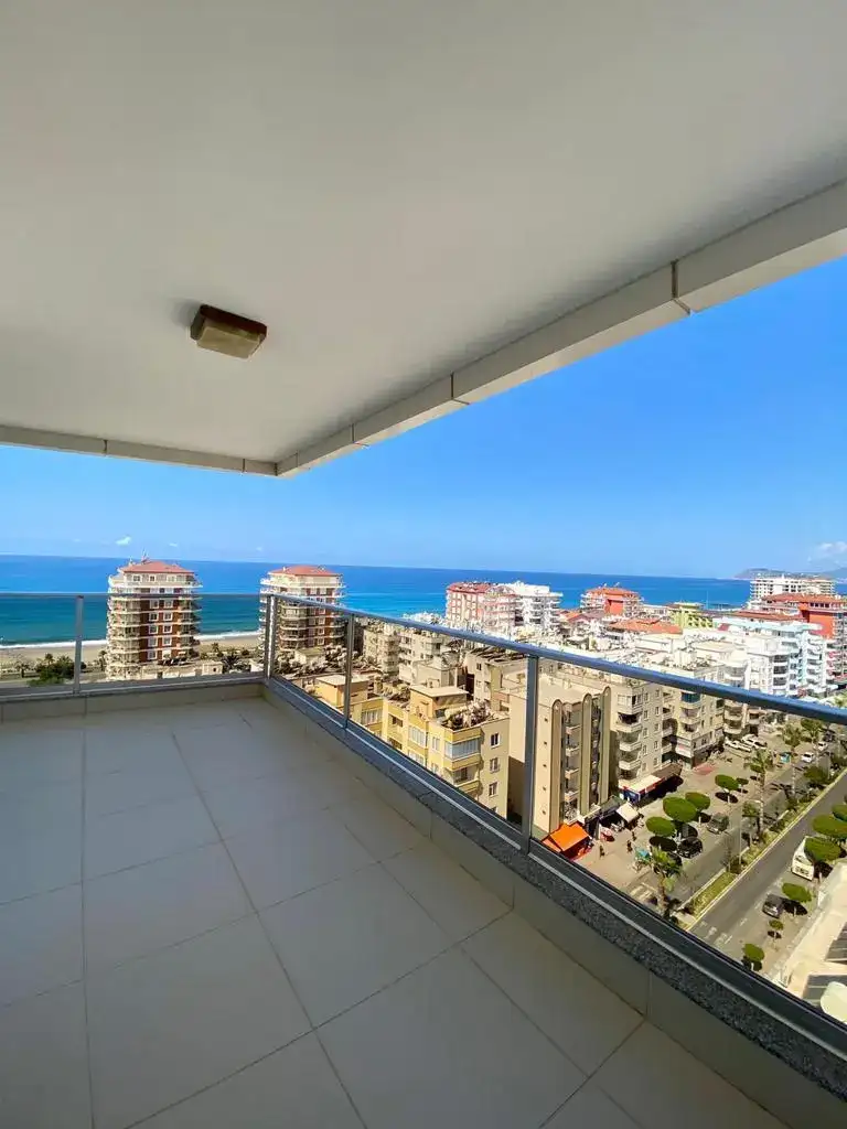 FULLY FURNISHED DPX APARTMENT FOR SALE IN A FULL FACILITY RESIDENCE