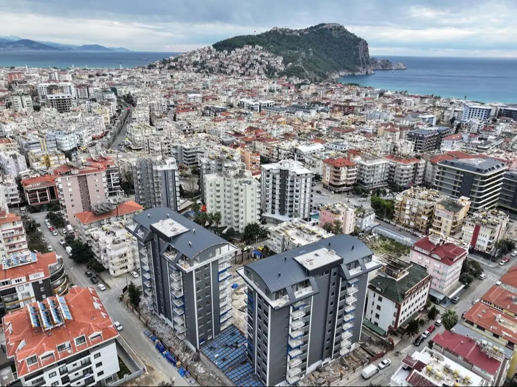 ELITE COMPLEX UNDER CONSTRUCTION IN THE CENTER OF ALANYA