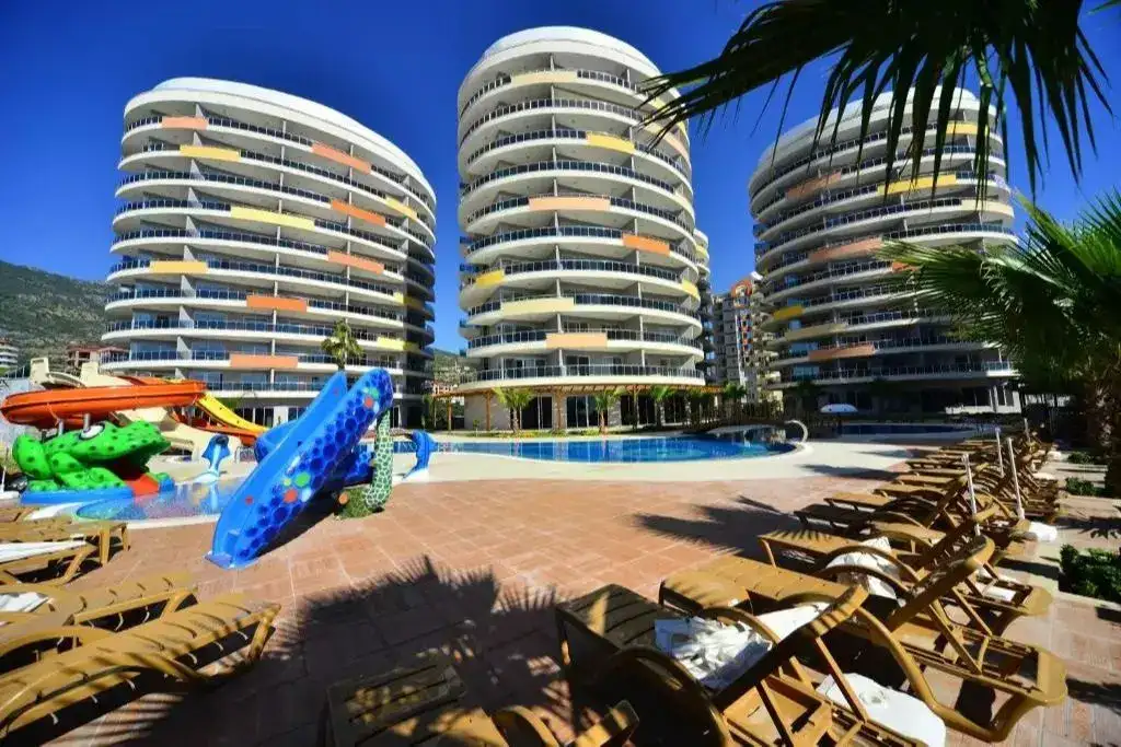 2 BEDROOM FLAT FOR SALE IN A FULL FACILITY - 5 STAR COMPLEX - CİKCİLLİ