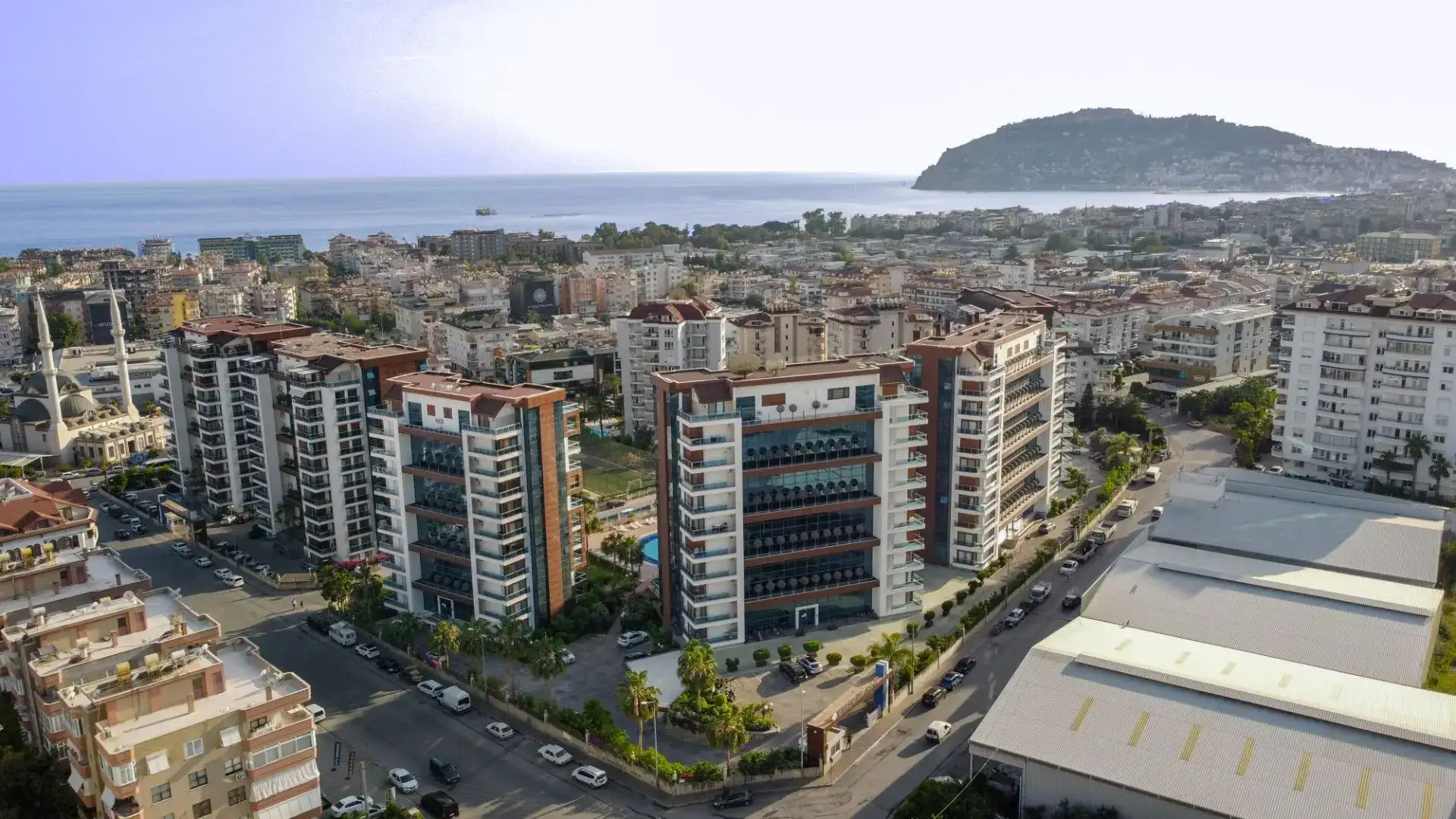 2+1 APARTMENT FOR SALE IN CİKCİİLLİ AREA - MINUTES TO THE CENTER