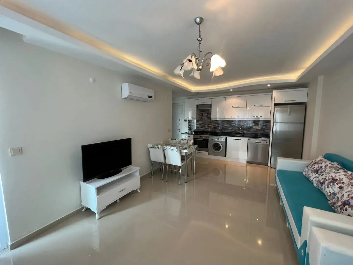 1+1 APARTMENT FOR SALE İN MAHMUTLAR-ALANYA-NEAR THE SHOPS