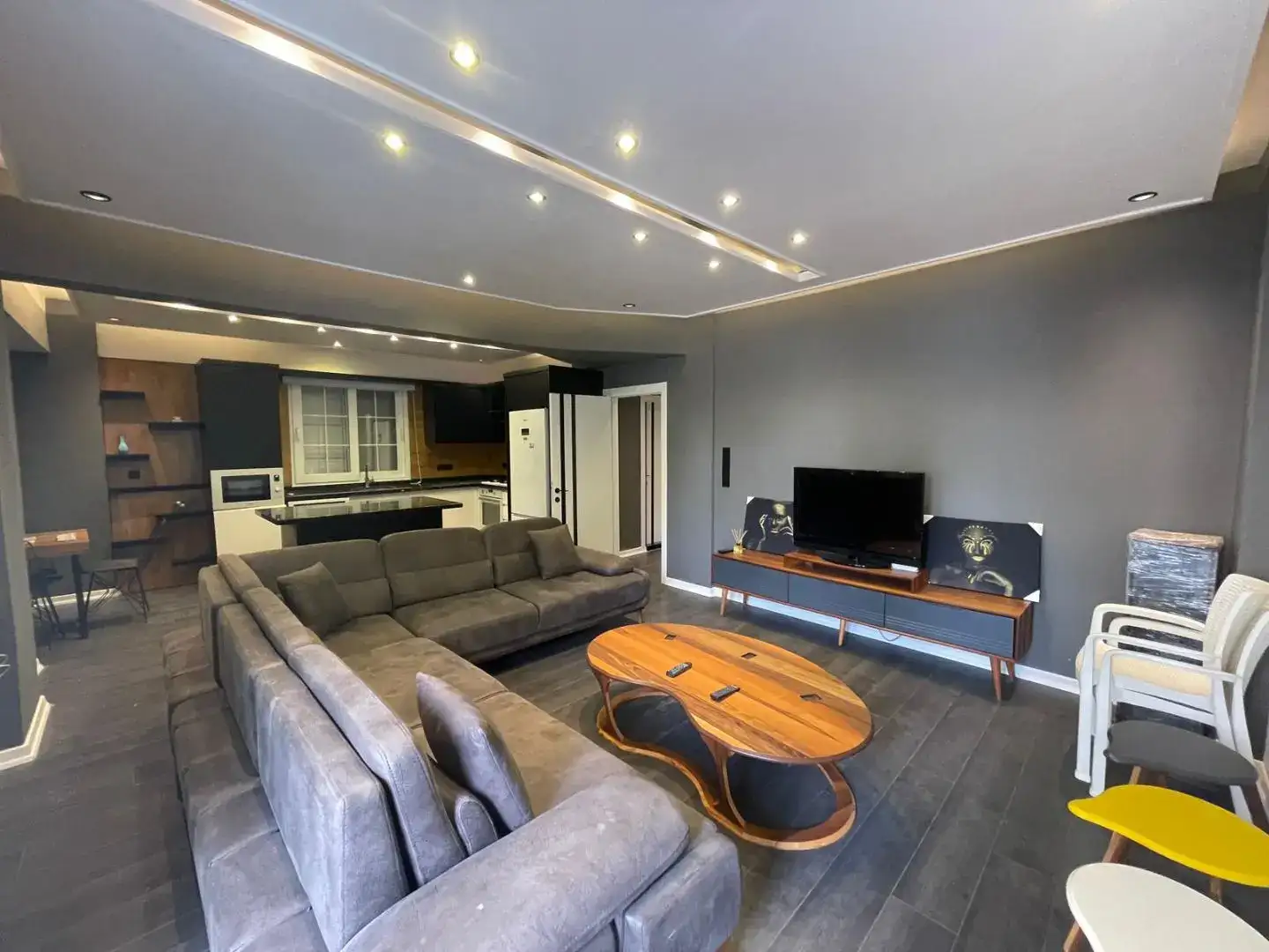 FULLY FURNİSHED APARTMENT FOR SALE İN ALANYA CENTER