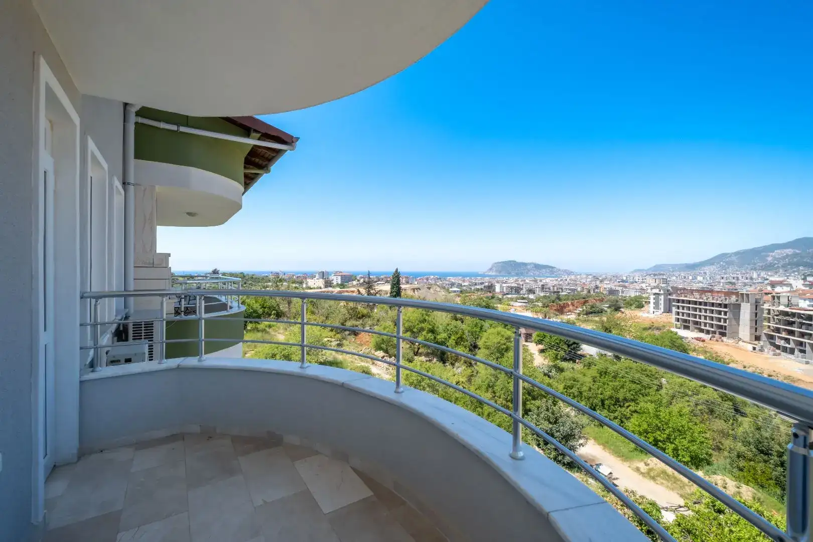 4+1 DUPLEX FOR SALE WİTH WIDE SEA VIEW BALCONY-OBA ALANYA
