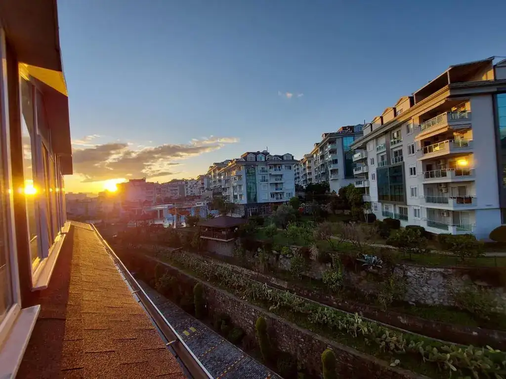 3+1 DPX APARTMENT LOCATED IN OBA DISTRICT - A FULL FACILITY COMPLEX 