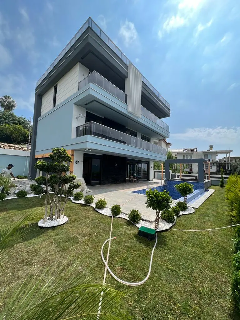6+1 DETACHED VILLA WITH CASTLE AND VIEW FOR SALE IN ALANYA KARGICAK