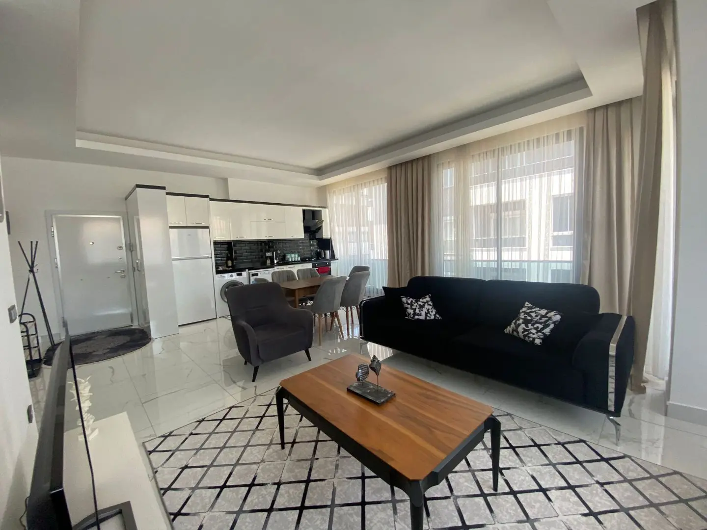 3+1 FULLY FURNISHED LARGE FLAT FOR SALE IN ALANYA CENTER