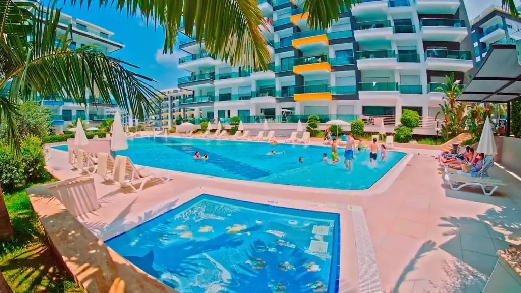 FULL ACTİVİTY AND FURNİSHED APARTMENT FOR SALE İN KARGICAK -ALANYA