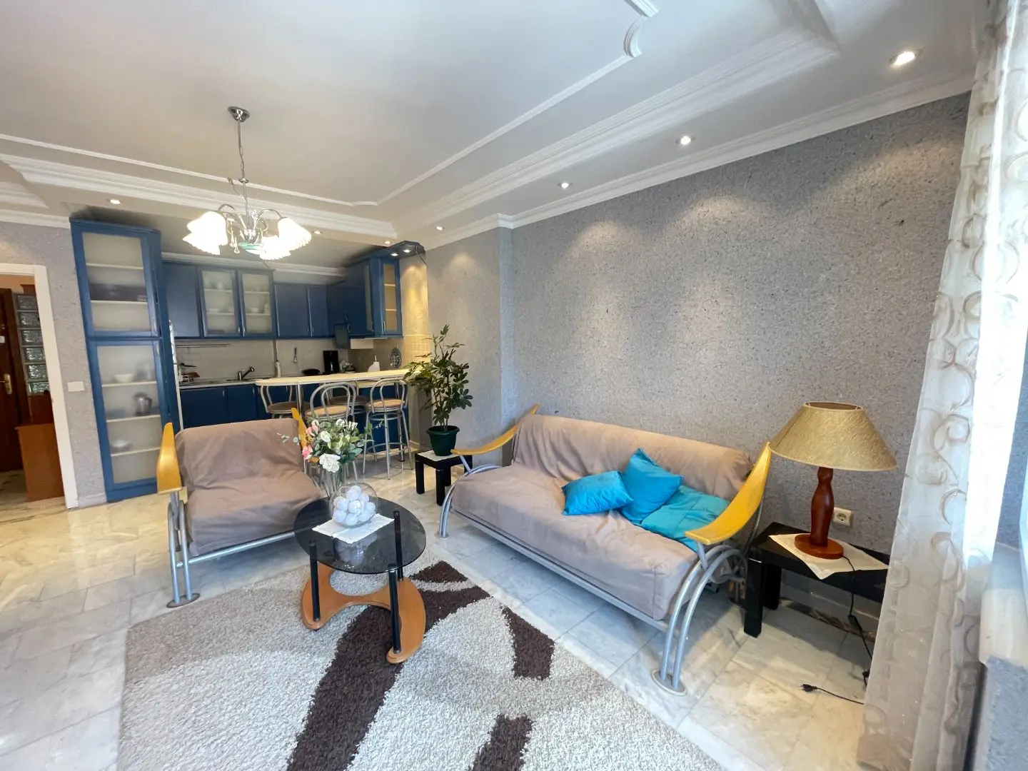 SPACIOUS 1+1 APARTMENT WITH FURNITURE AND APPLIANCES IN CLEOPATRA
