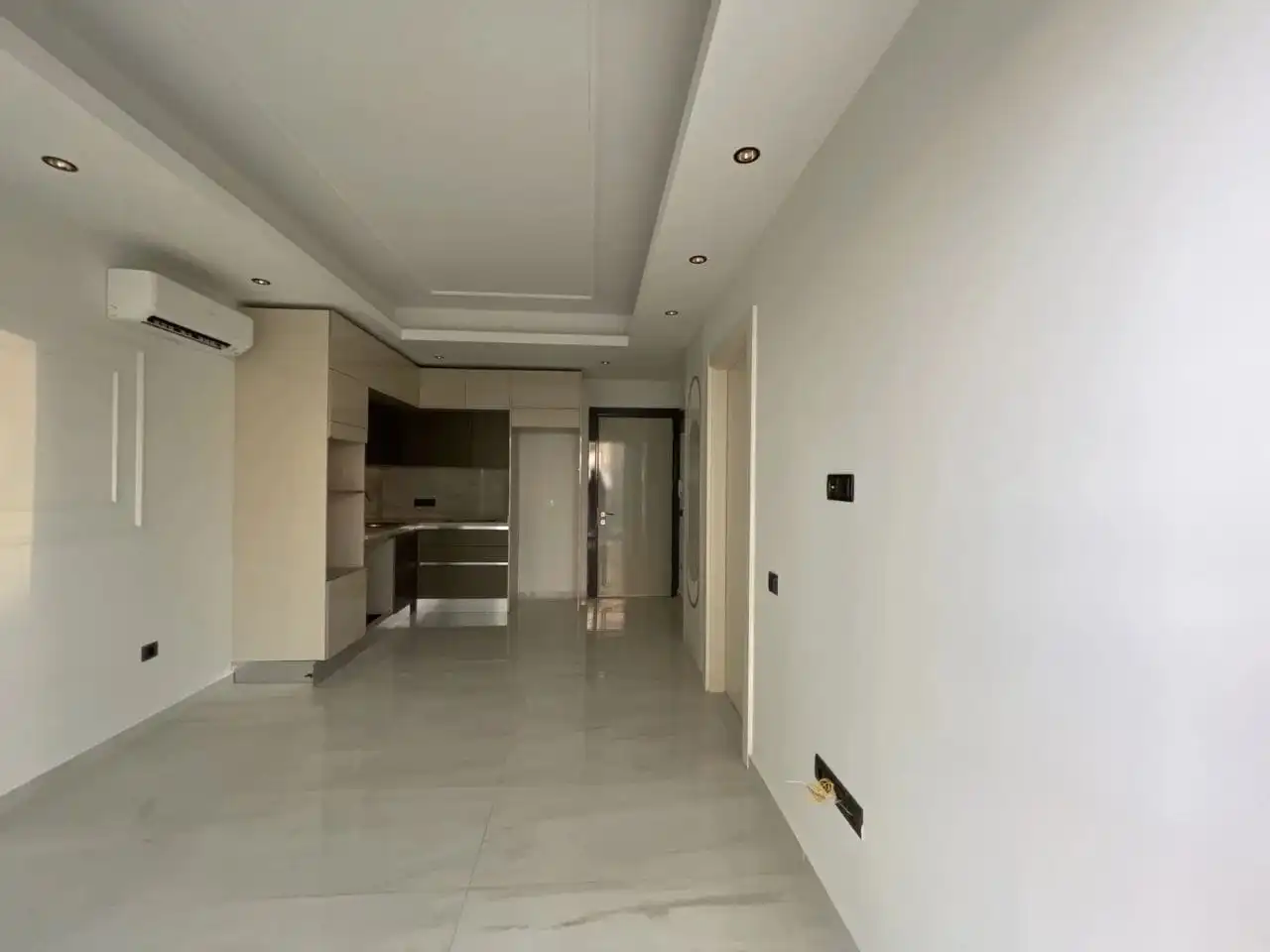 FRONT BEACH LİNE 1+1 FLAT IN A LUXURY COMPLEX IN MAHMUTLAR-ALANYA
