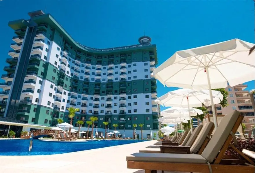 1+1 FURNISHED FLAT FOR SALE IN A LUXURY SITE IN MAHMUTLAR 50 M²