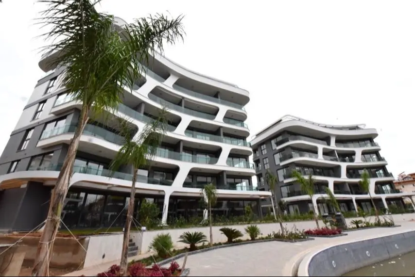 1+1 NEW FLAT IN A ACTIVE SITE IN OBA