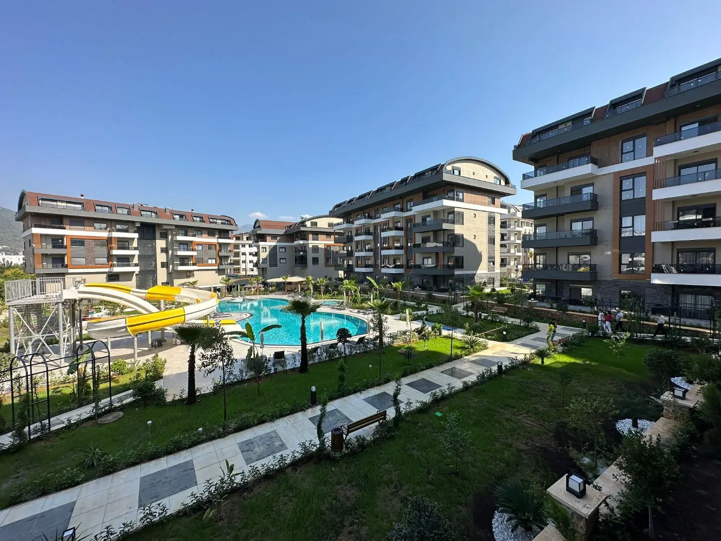 FULL ACTİVİTY APARTMENT FOR SALE İN THE BEST LOCATİON OF OBA-ALANYA