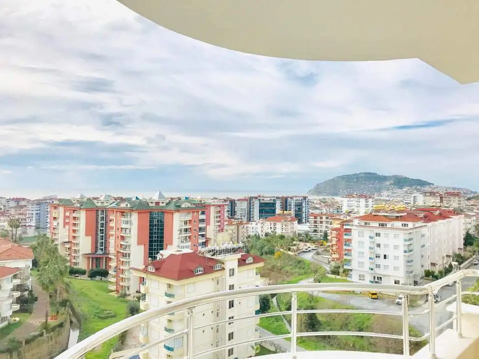 1+1 FLAT WITH BEAUTIFUL VIEW OF ALANYA CITY IN CIKCILLI - ALANYA