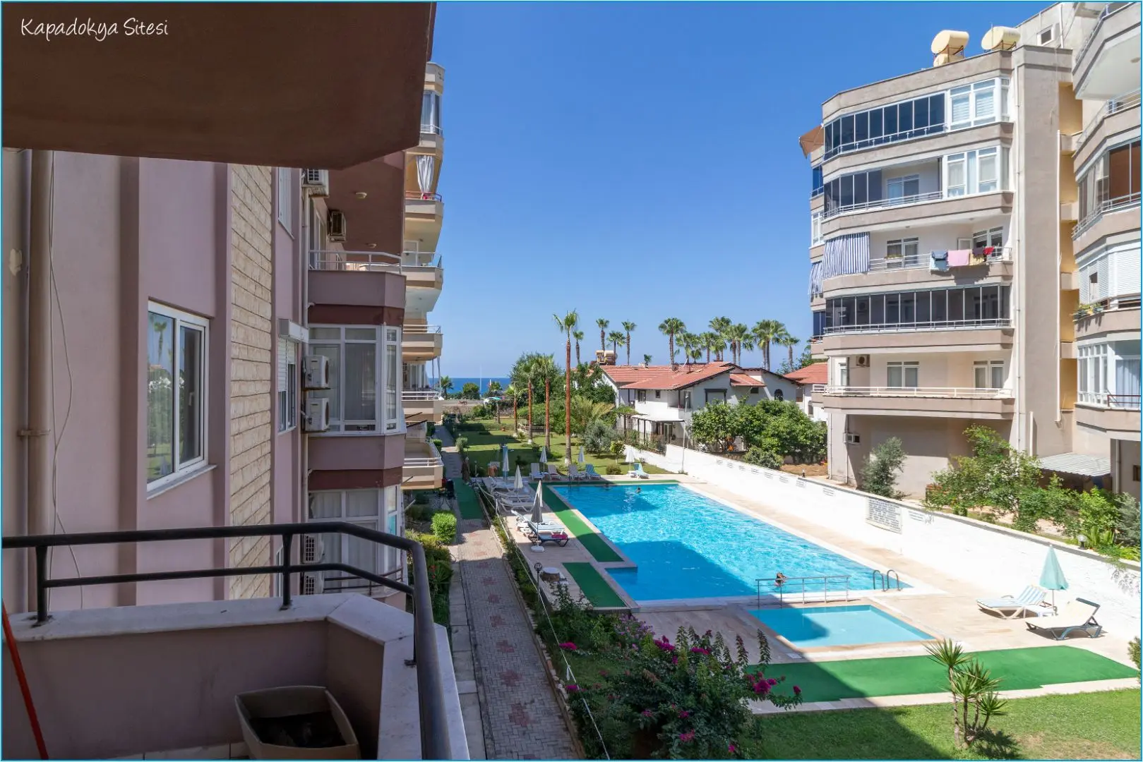 2+1 FURNISHED FLAT NEAR THE SEA IN MAHMUTLAR 95 M²