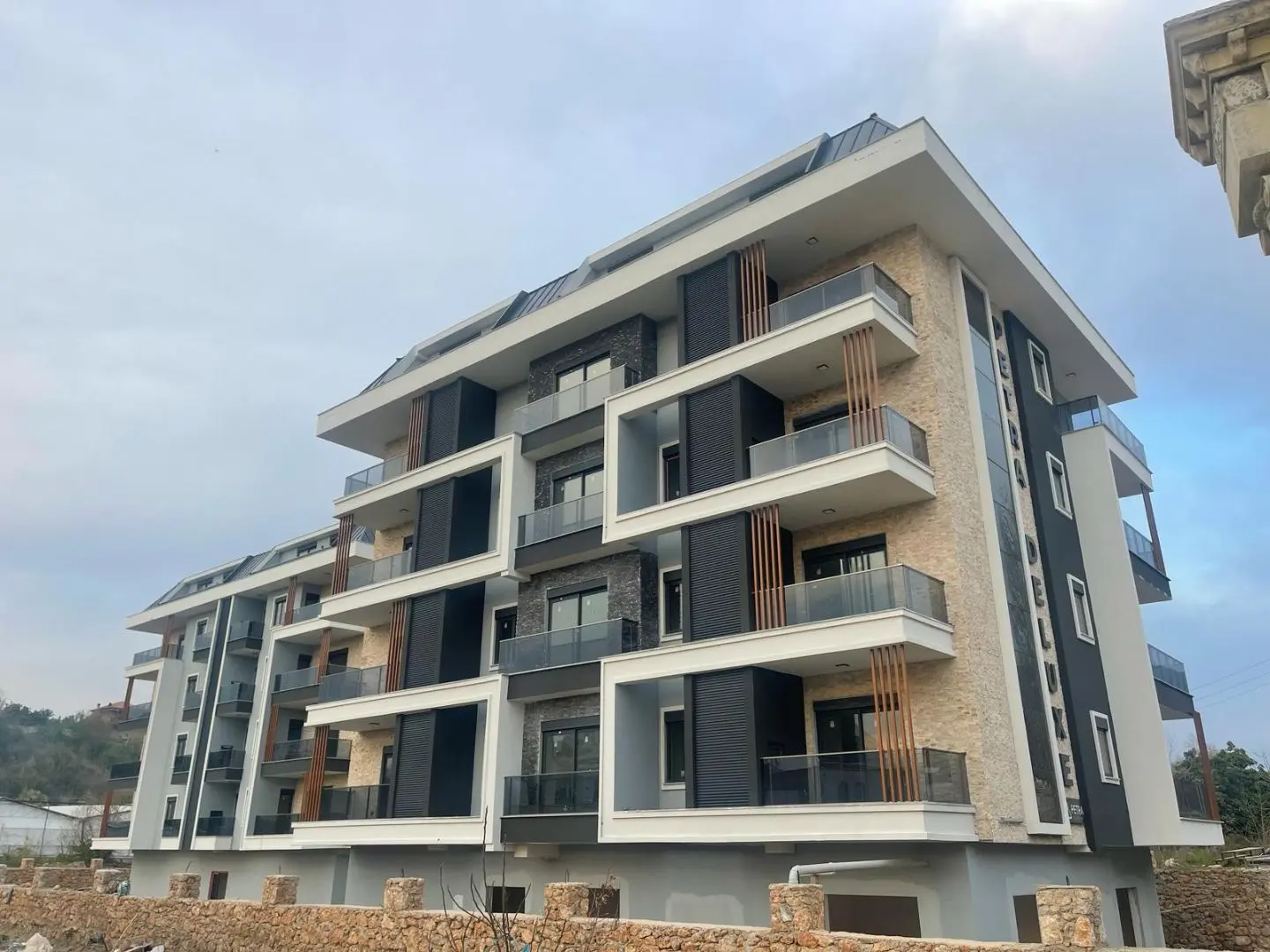 COMPLEX UNDER CONSTRUCTION IN ALANYA IN KESTEL