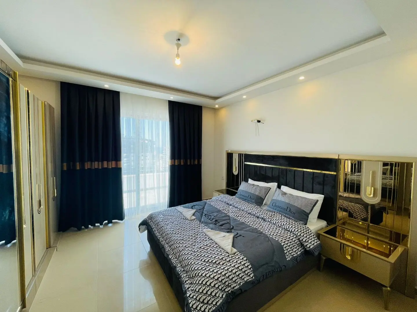 LUXURY FURNISHED 2+1 SEPARATE KITCHEN FLAT IN MAHMUTLAR 130M²