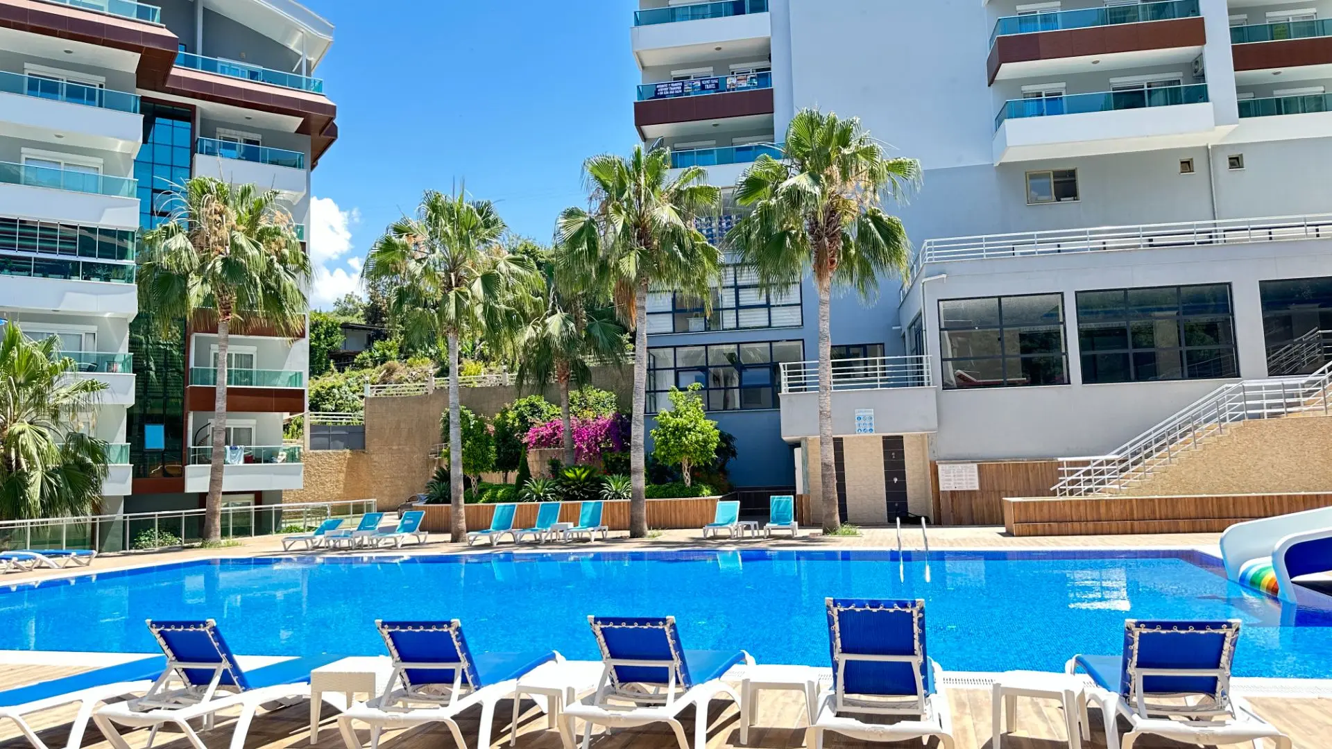 1+1 APARTMENT WITH FULL FACILITY IN KARGICAK 300M TO THE SEA