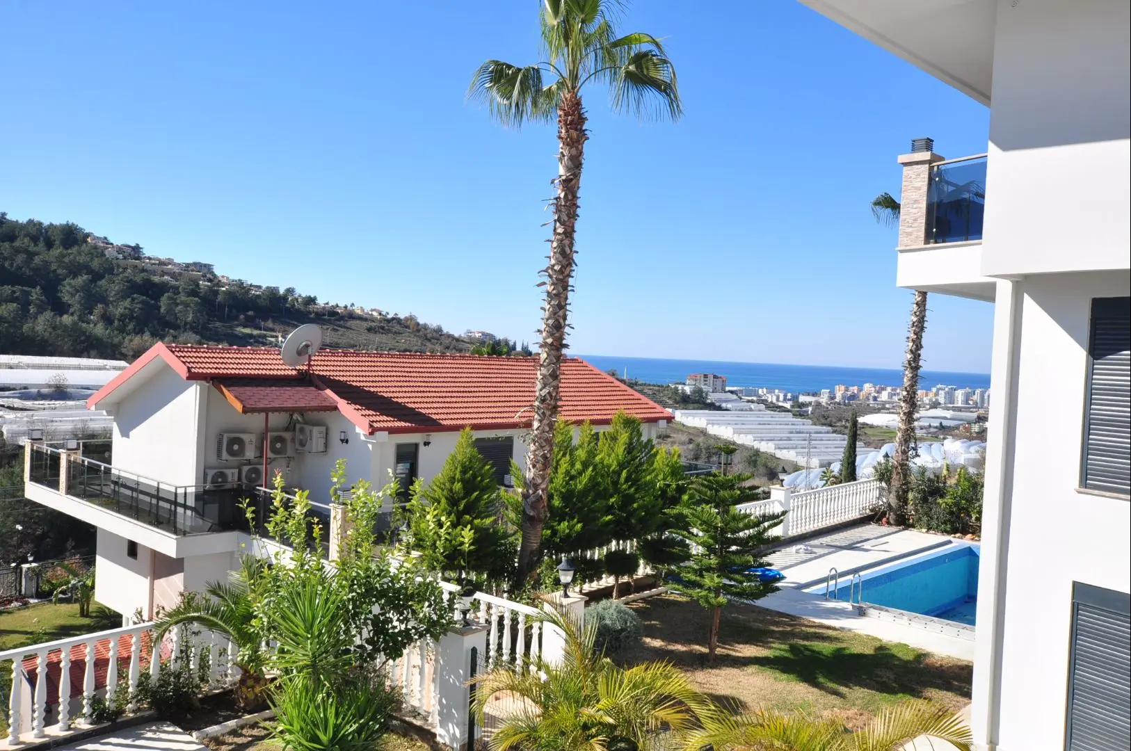 SPACIOUS 7+1 TRIPLEX VILLA + CITIZENSHIP LOCATED IN KARGICAK-ALANYA