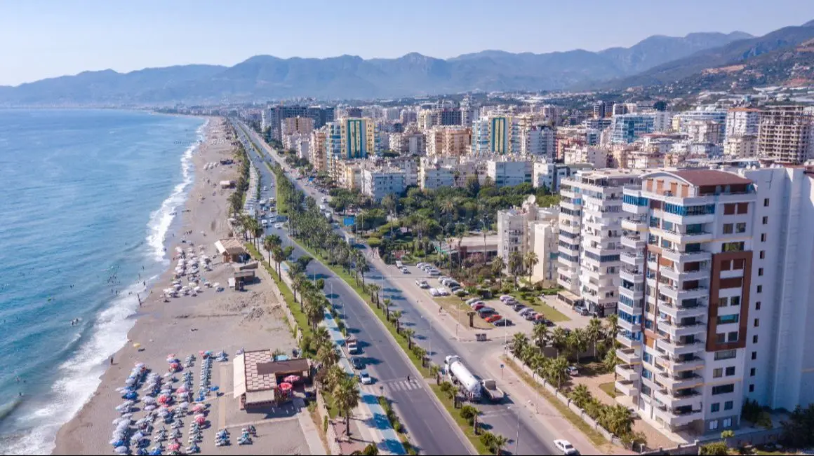 FRONT BEACH LINE 2+1 APARTMENT WITH WHITE GOODS IN MAHMUTLAR-ALANYA