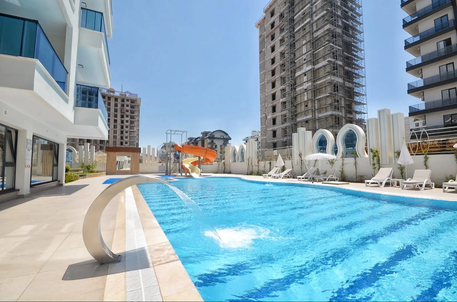 1+1 FURNISHED APARTMENT FOR SALE IN MAHMUTLAR ULTRA LUXURY SITE