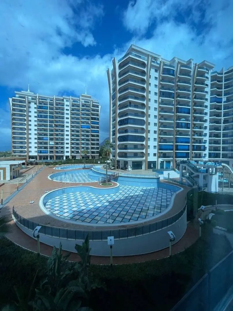 2+1 APARTMENT FOR SALE IN ULTRA LUXURY SITE IN ALANYA-MAHMUTLAR