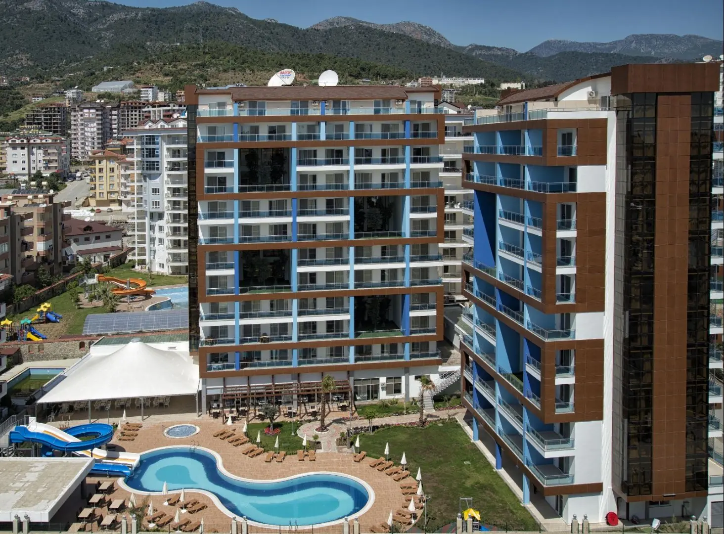 1+0 FURNISHED APARTMENT IN A FULLY ACTIVE COMPLEX IN THE CİKCİLLİ 