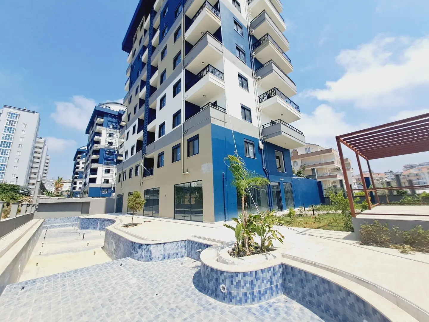  1+1 Apartment with City and Sea Views in the Payallar 