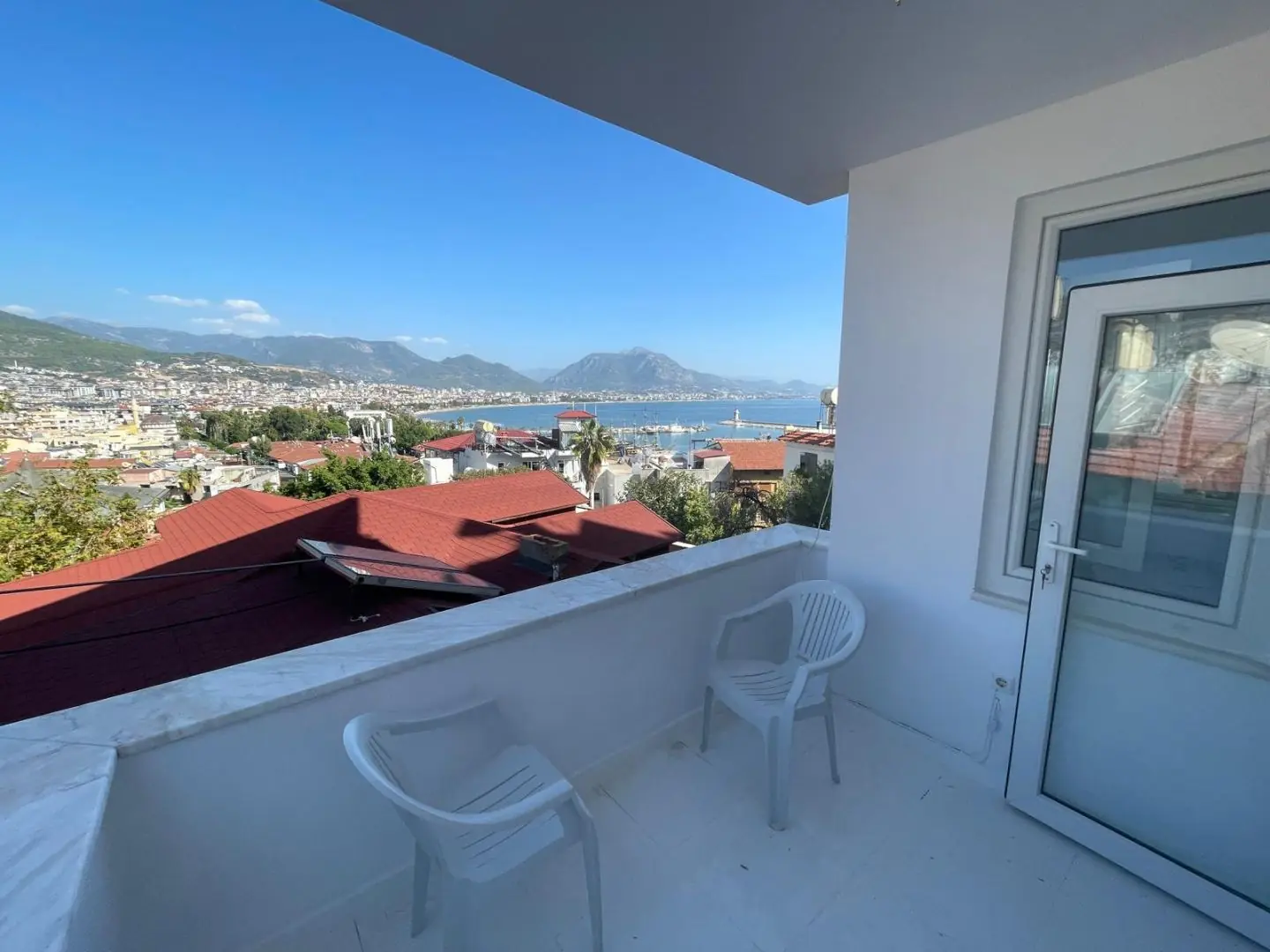 2+1 Apartment for Sale with Magnificent Views in the KALE Area