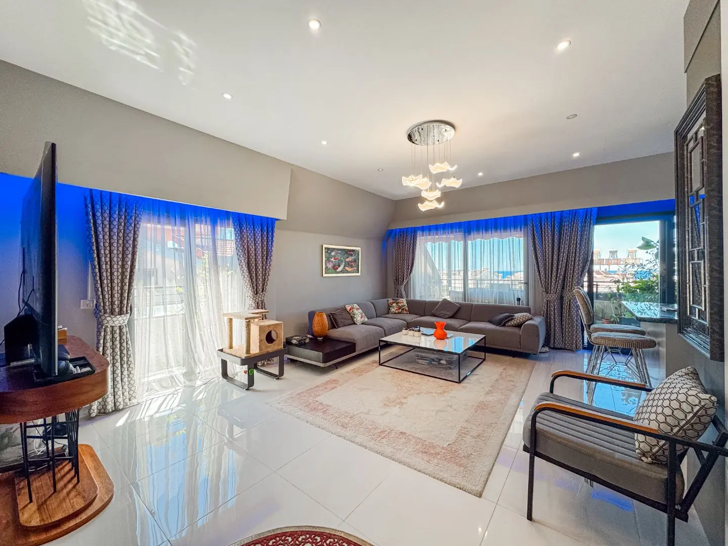 Furnished 2+1 Apartment with Mountain and Sea View in the Center 