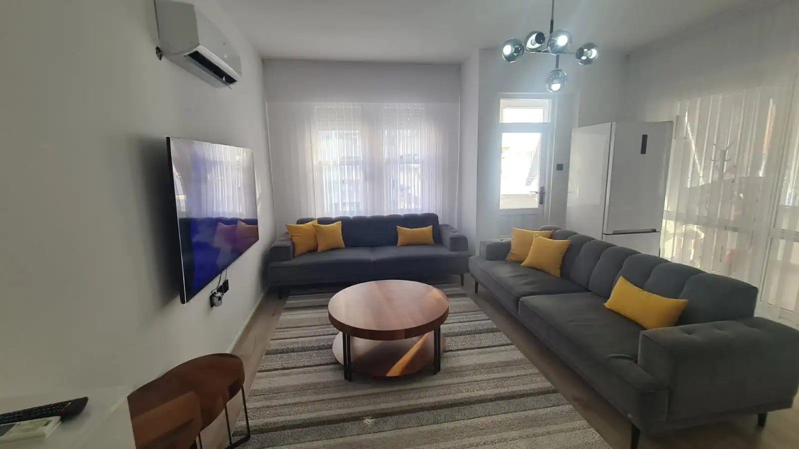 Furnished 2+1 Flat 100 Metres From the Sea in the Mahmutlar Area