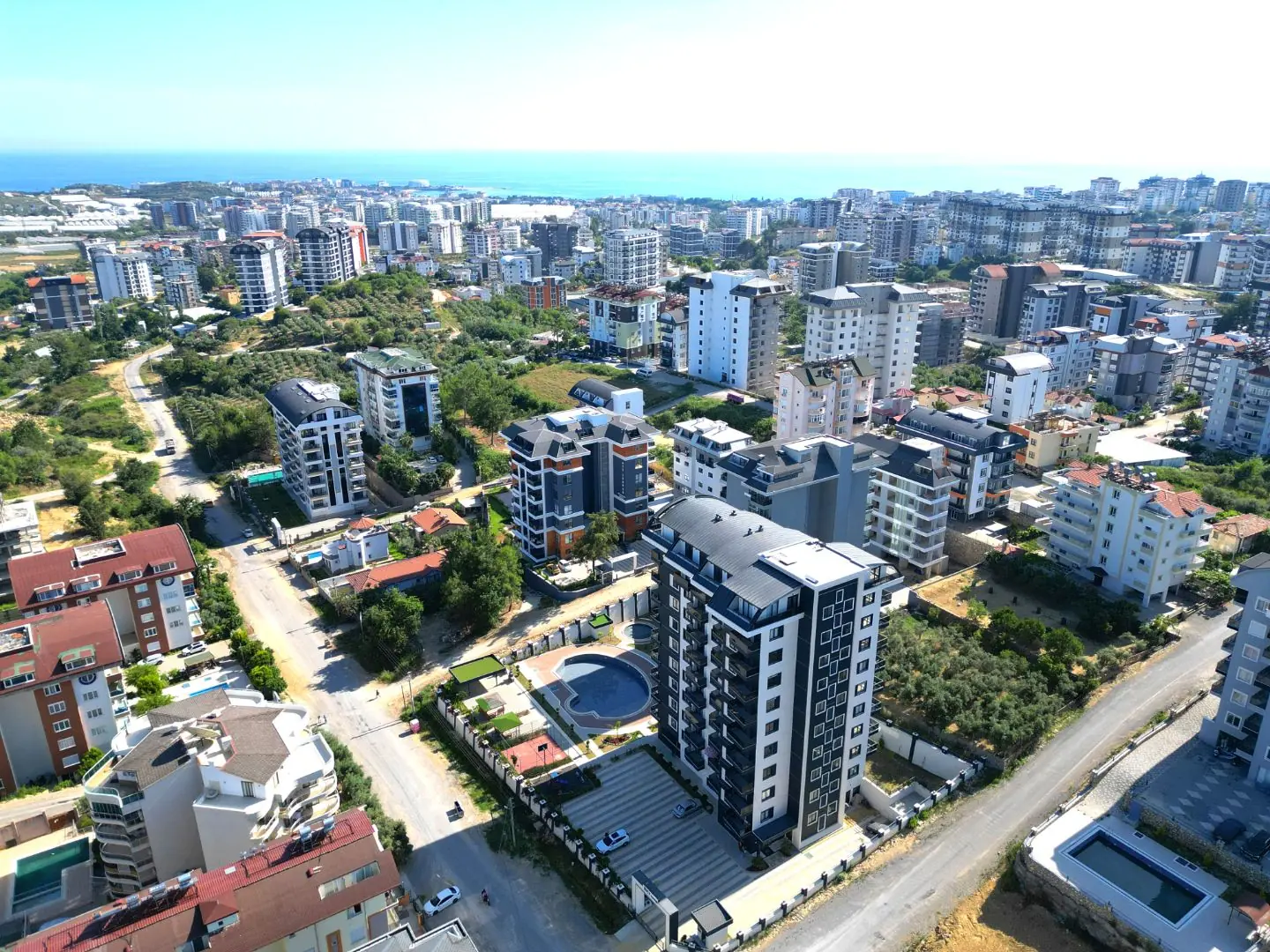 1+1 Apartment with Sea and City Views in the Avsallar Area