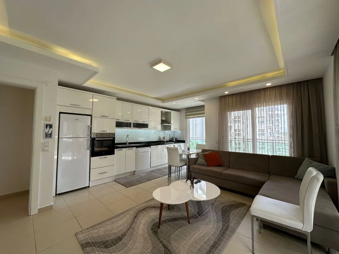 FURNISHED 2+1 SPACIOUS FLAT IN THE AVSALLAR AREA
