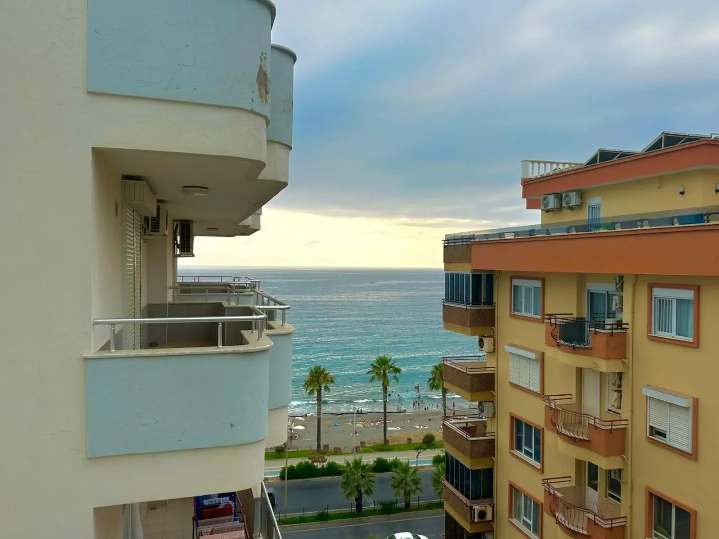Furnished 3+1 Duplex Apartment with Sea Views in Mahmutlar