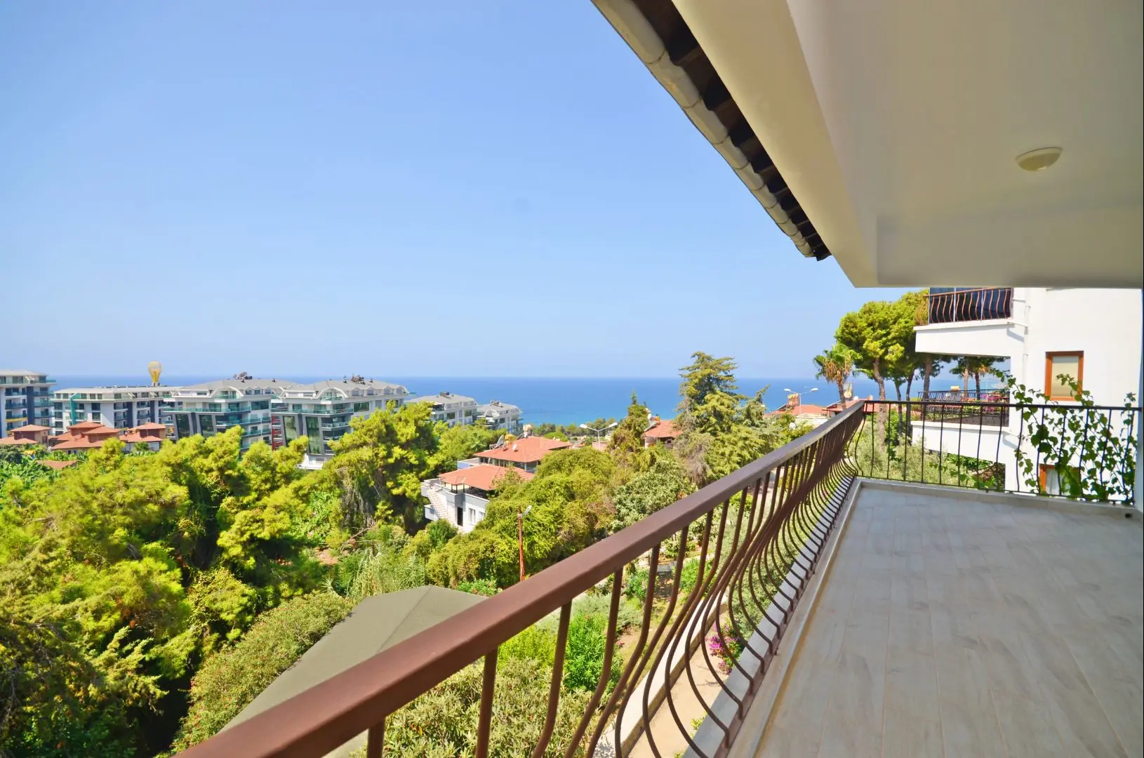 2+1 Apartment with Amazing Sea and Nature Views in Kargicak Region