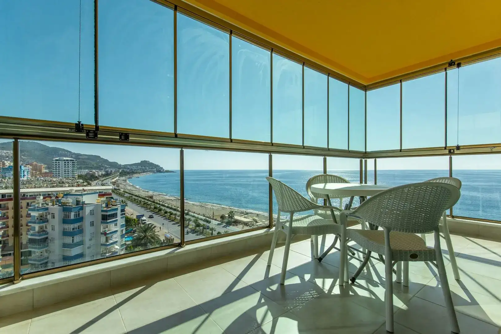 1+1 FLAT FOR SALE IN A FRONT SEA LINE FULL FACILITY COMPLEX 