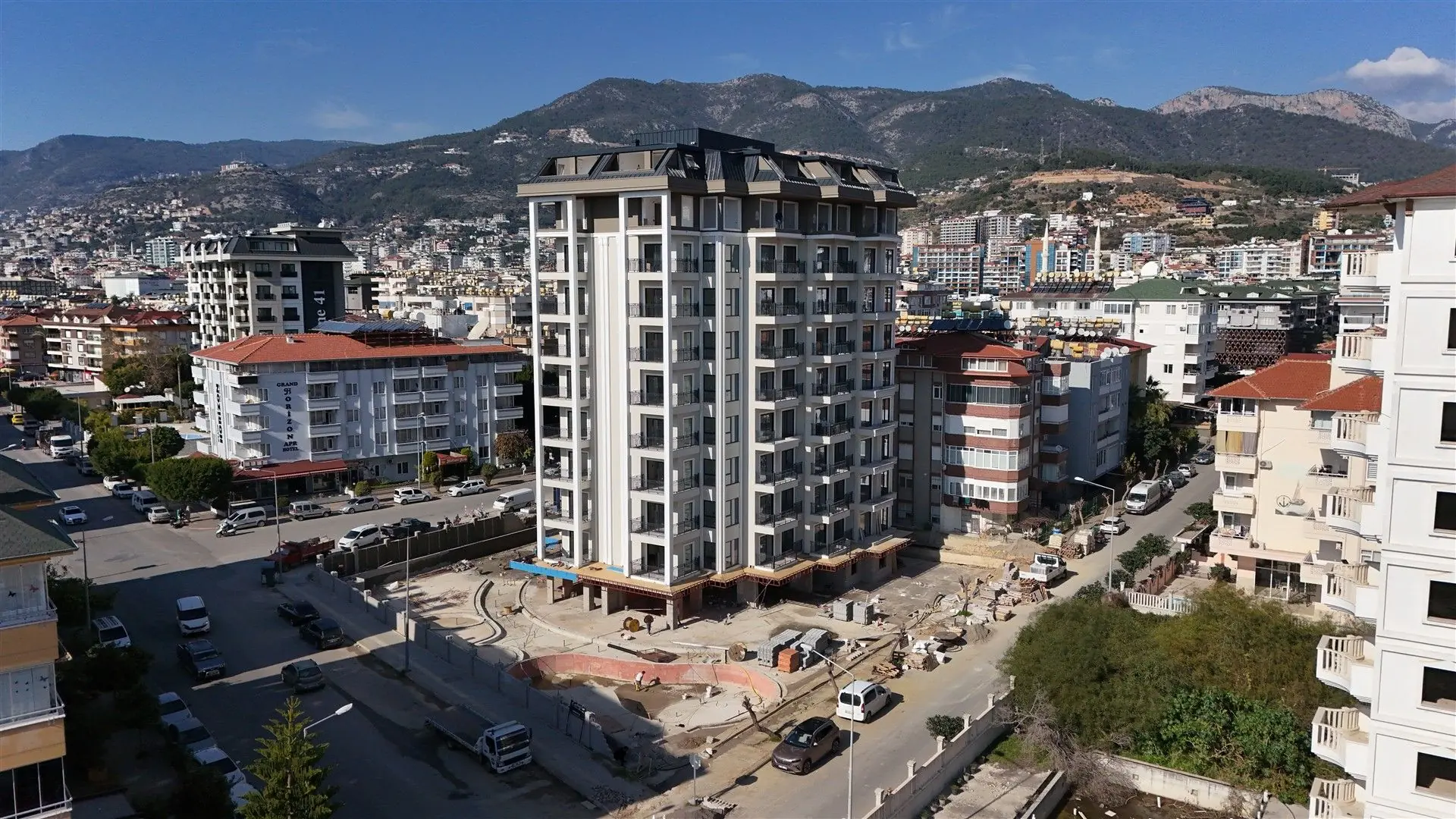 NEW COMPLEX UNDER CONSTRUCTION IN ALANYA CENTER