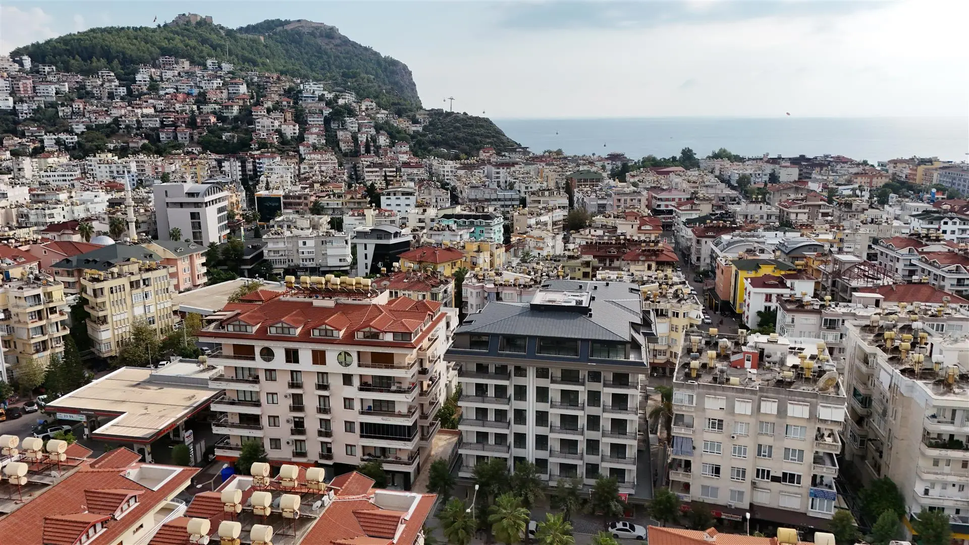 NEW ELITE COMPLEX UNDER CONSTRUCTION IN THE CENTER OF ALANYA